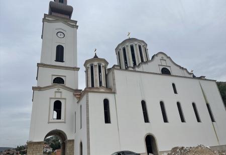 https://storage.bljesak.info/article/380857/450x310/saborna crkva u mostaru.jpg